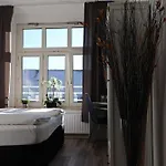 Astor 3*