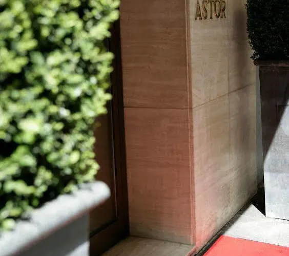酒店 Astor 伍珀塔尔